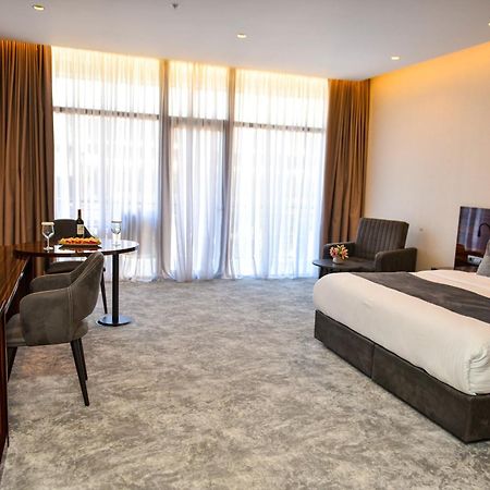 Hotel Monarch Batumi Zewnętrze zdjęcie