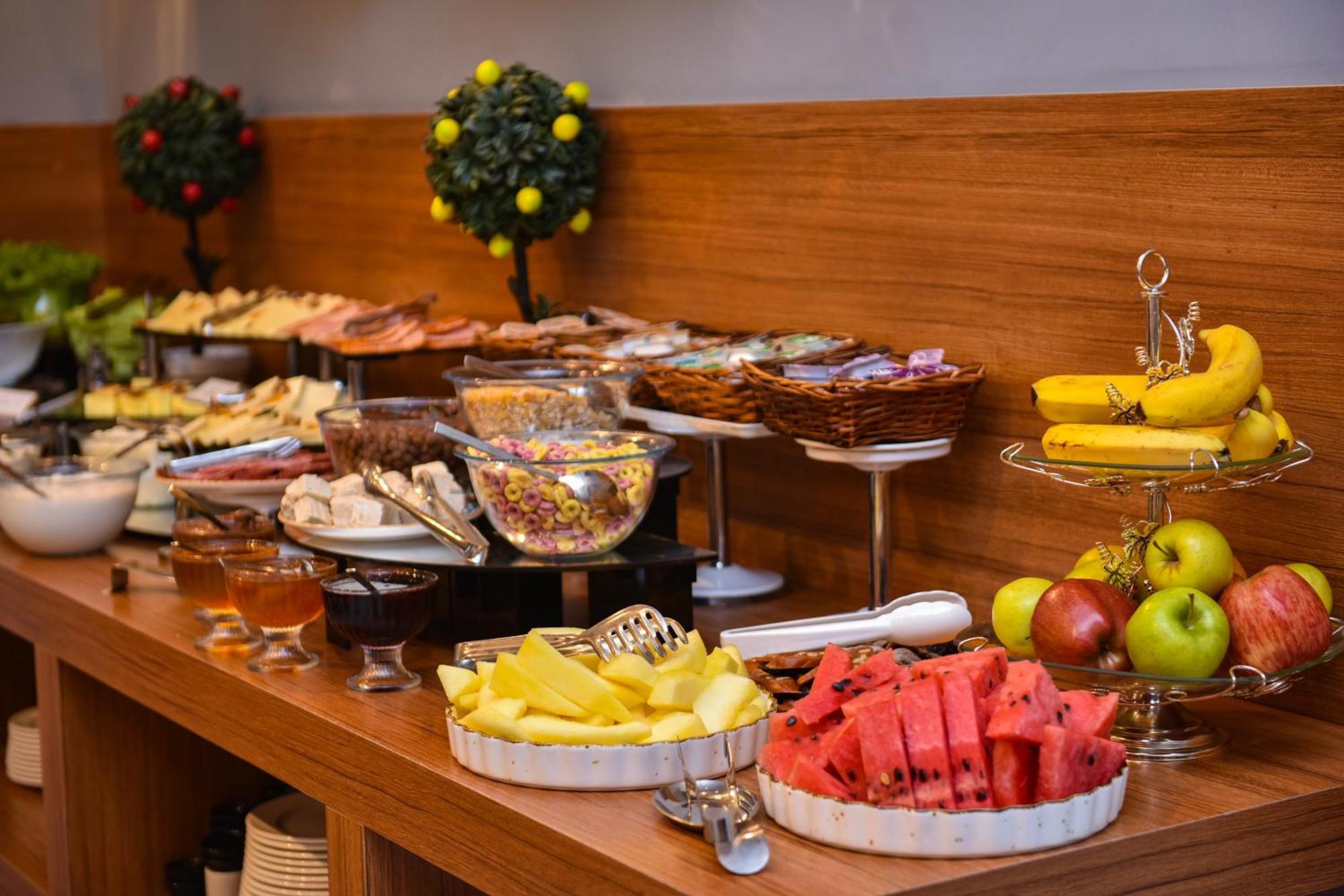 Hotel Monarch Batumi Zewnętrze zdjęcie
