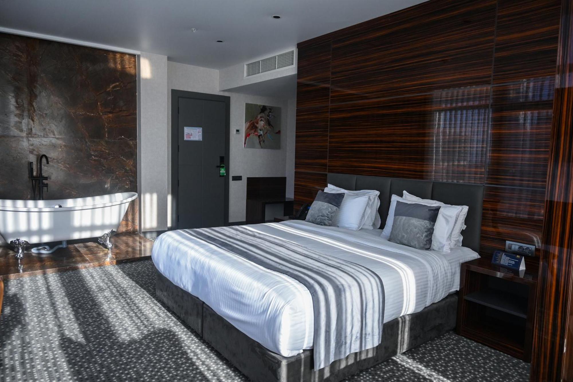 Hotel Monarch Batumi Zewnętrze zdjęcie